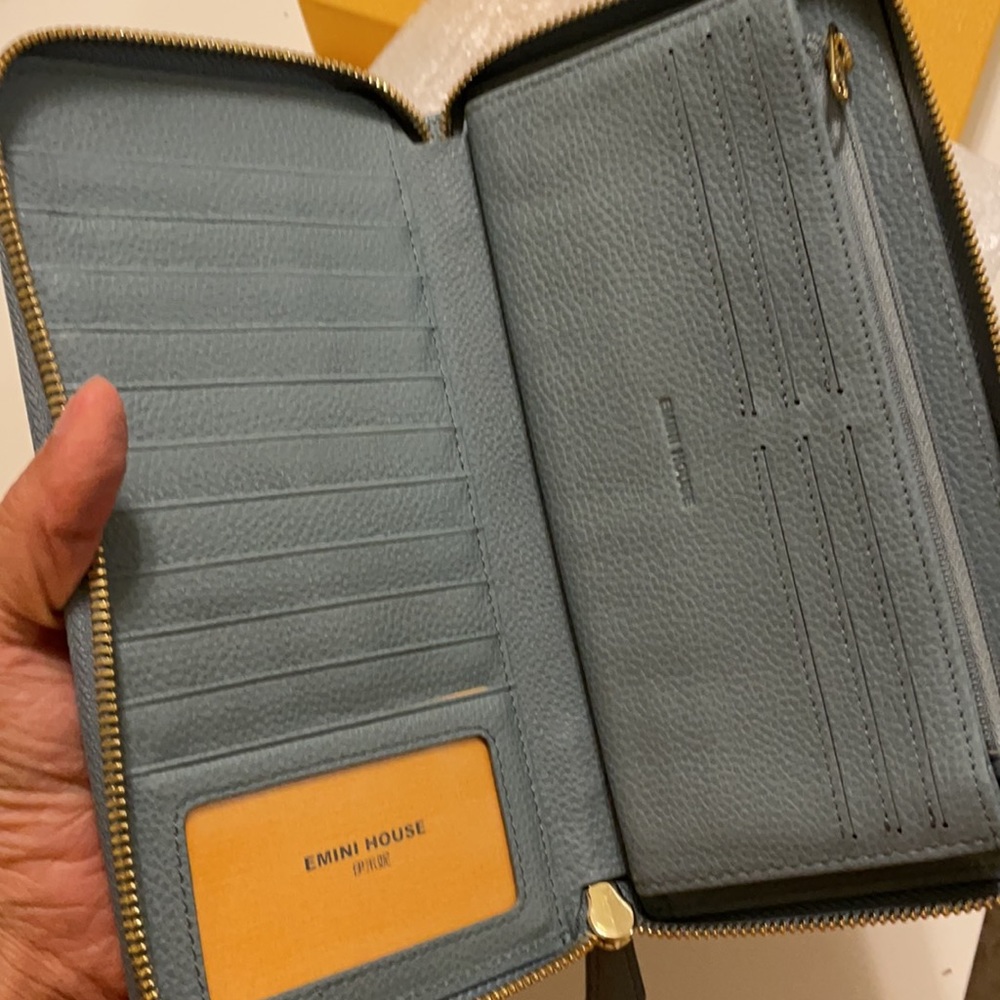 Wallet - Picture 3 of 4